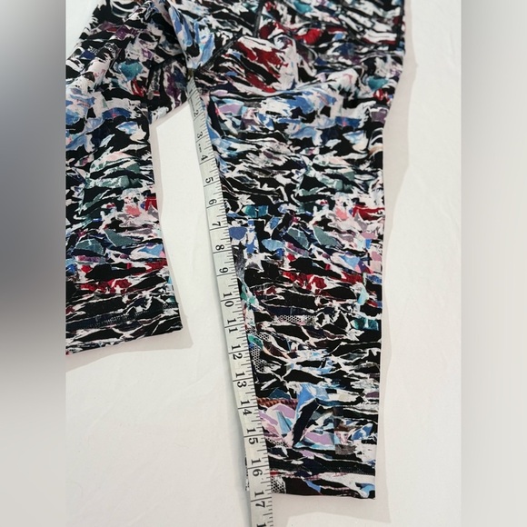 Lululemon‎ Wunder Under Hi-Rise 1/2 Tight Culture Clash Multi Black Size 6 - Picture 5 of 10